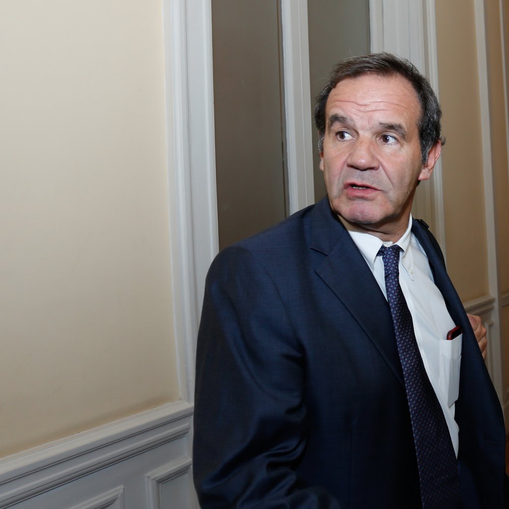 Allamand criticó a Gómez-Lobo por veedor designado para quiebras de Subus y Alsacia