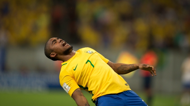 Brasileño Douglas Costa se perderá los Juegos Olímpicos de Río 2016