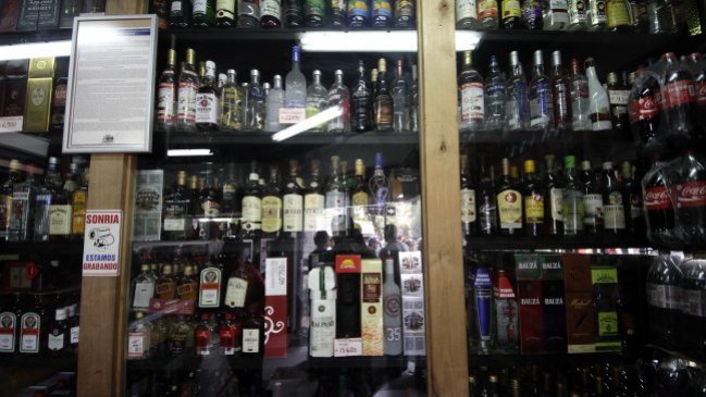  Niegan patente de alcohol a supermercado por delitos relacionados con el consumo  