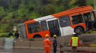Bus de Transantiago partido en dos arrancó \