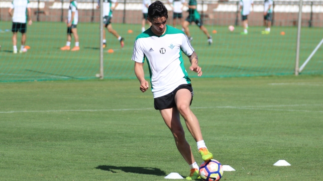 Felipe Gutiérrez realizó parte del entrenamiento con el plantel de Betis