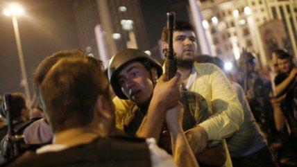  Muñoz preocupado por intento de golpe en Turquía  