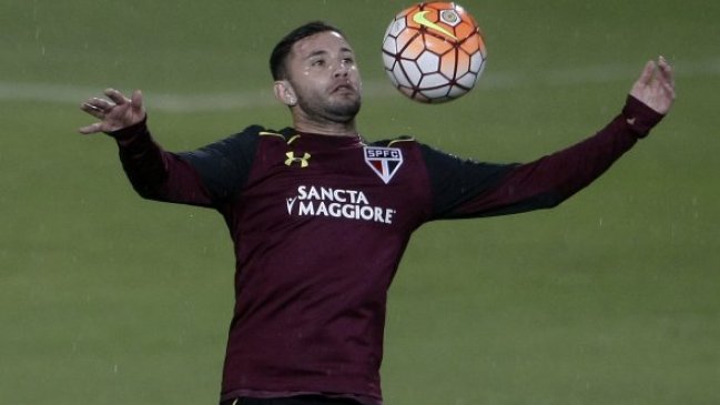 Eugenio Mena fue titular en empate de Sao Paulo ante Corinthians