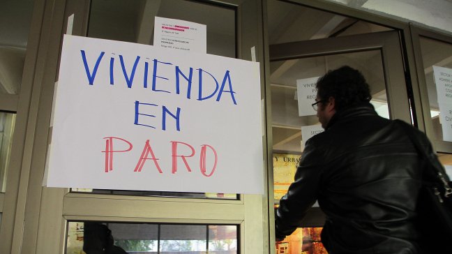 Comité de allegados de La Reina realizó ocupación en dependencias del Serviu