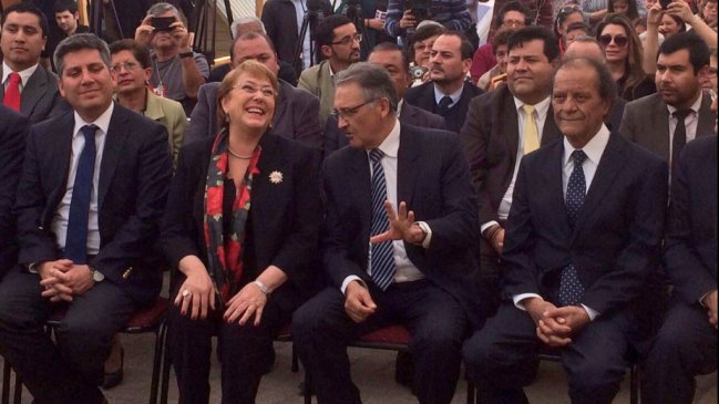 Presidenta Bachelet llamó a potenciar la inversión pública y privada en regiones