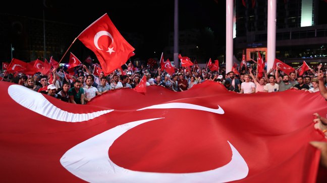 Gobierno de Turquía decretó estado de emergencia durante tres meses