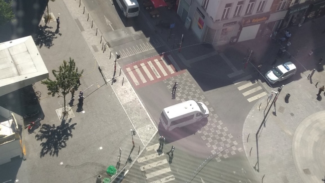 Detienen a sospechoso de llevar explosivos en Bruselas