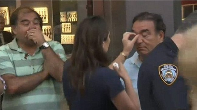 Turistas chilenos fueron golpeados en Nueva York por dar poca propina a modelo en topless