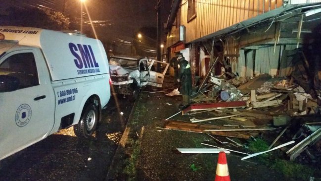 Una mujer muerta y cuatro heridos dejó accidente vehicular en Valdivia