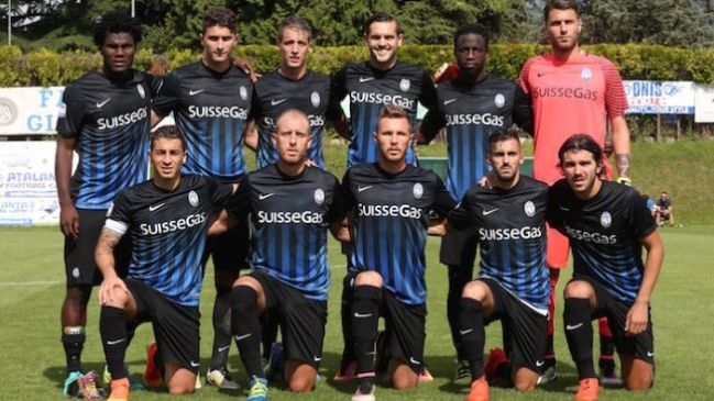 Carlos Carmona fue capitán en triunfo de Atalanta en amistoso de pretemporada