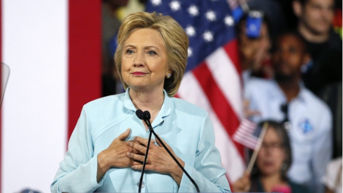 Hillary Clinton hace historia como primera mujer candidata a la Presidencia de EE.UU.