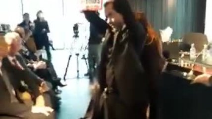   Manifestantes irrumpieron en seminario internacional para decir: 