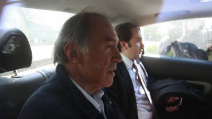   La salida del desaforado senador Jaime Orpis del anexo Capitán Yáber 