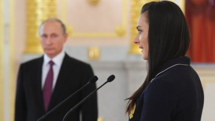 Yelena Isinbáyeva se emocionó en despedida a los atletas rusos excluidos de Río 2016