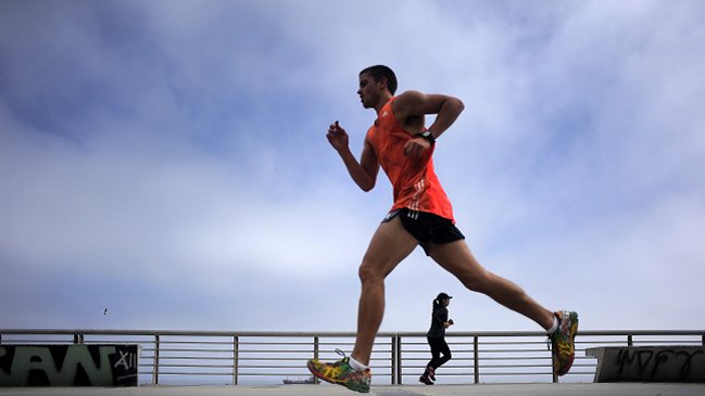 Una hora de deporte al día contrarresta ocho horas sentados, según nuevo estudio