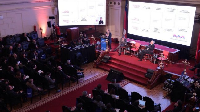 Presidenta Bachelet destacó importancia de descentralización para toma de decisiones