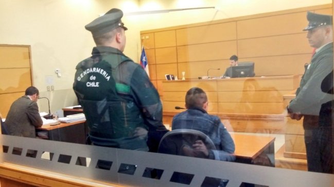 Prisión preventiva para joven que apuñaló a educador del Sename en Limache