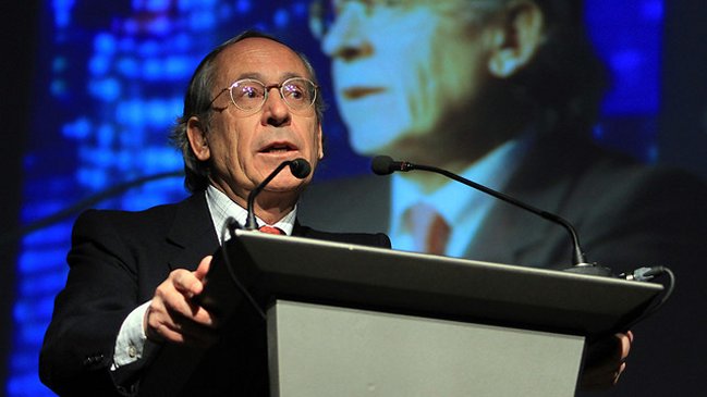 José Piñera regresa a Chile para defender a las AFP y el modelo económico