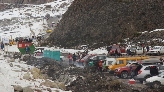 Paso internacional Pehuenche se encuentra cerrado por derrumbe de rocas
