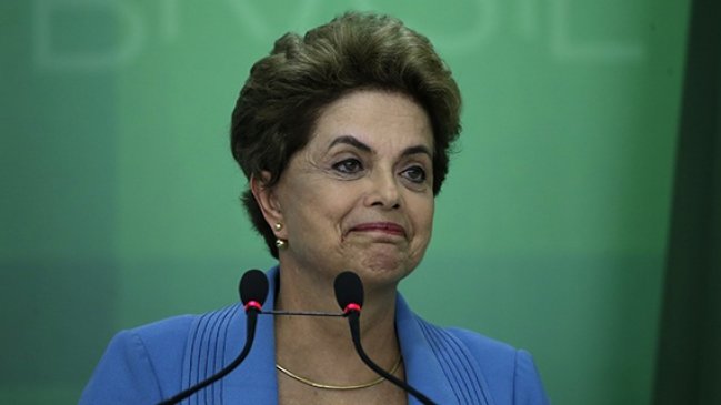 Rousseff: Sólo puede recomponerse la democracia a través de la consulta popular