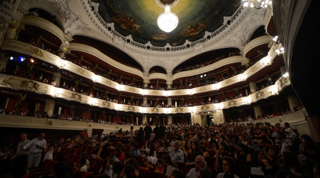 Teatro Municipal recibirá profesionales para pasantías