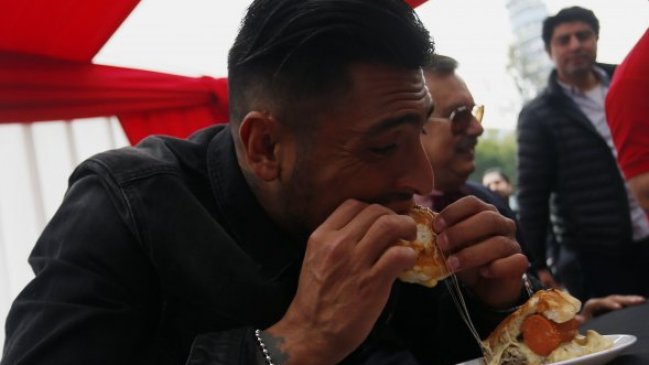 ¿A quién le dedicarías un sandwich y con qué ingredientes?