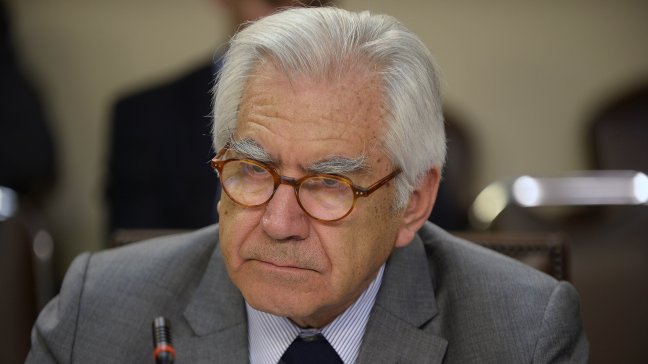 Diputados de RN amenazan con interpelación a ministro Fernández