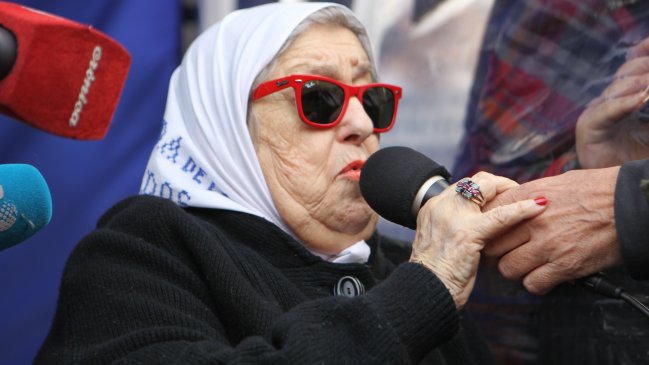 Juez: Líder de las Madres de Plaza de Mayo puede ser detenida en cualquier momento
