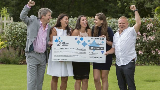 Mujer superó al cáncer y ganó 80 millones de dólares en la misma semana