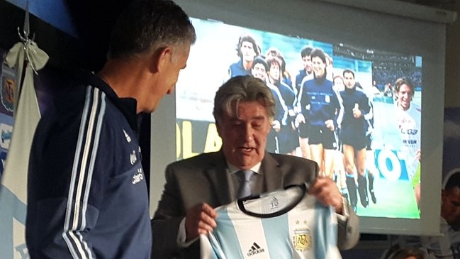 Edgardo Bauza: Sé que la decisión de Messi se puede revertir