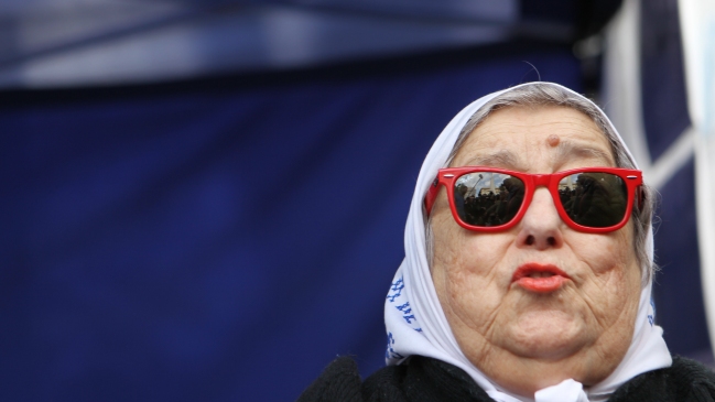 Juez retiró orden de detención a la presidenta de las Madres de Plaza de Mayo