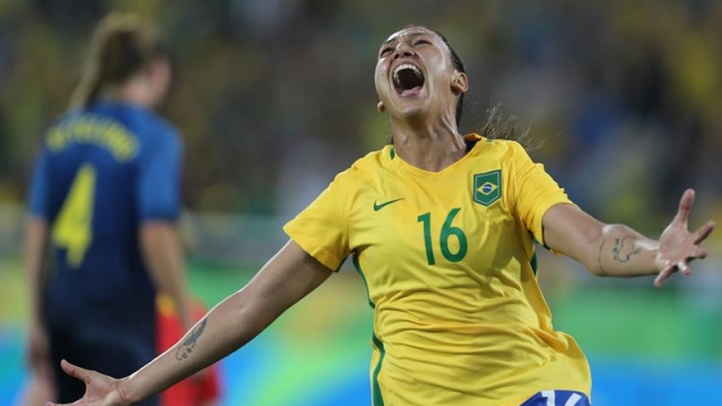 Brasil goleó a Suecia en la segunda fecha del fútbol femenino en Río