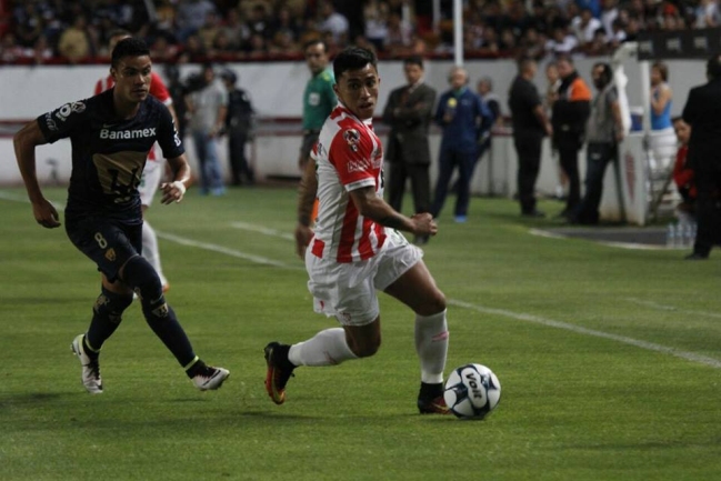 Edson Puch y Marco González anotaron en igualdad de Necaxa ante Pumas