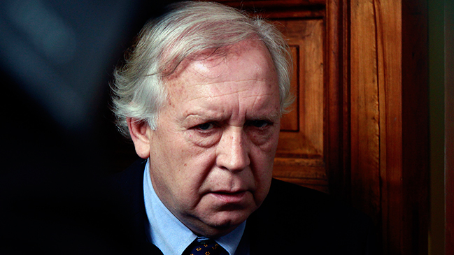 Burgos: El PC, con su nivel de influencia en este Gobierno, no le hace bien al país