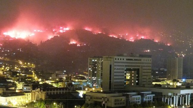 Vecinos del Cerro Monjas están molestos por obras de reconstrucción tras incendio de 2014