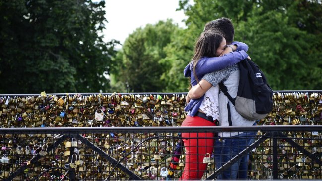 París nuevamente intenta decirle adiós a los 