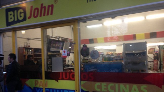 Dos detenidos dejó robo frustrado a supermercado en Las Condes