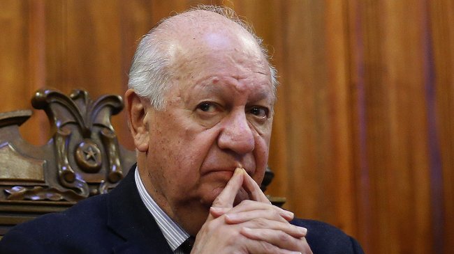 Lagos definirá candidatura después de las Municipales, según diputados del PPD