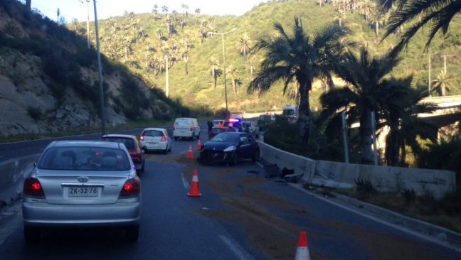 Accidentes causan gran congestión en Ruta Las Palmas de Viña del Mar