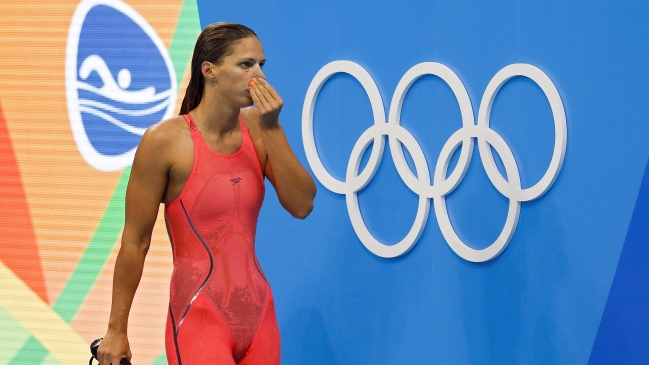 La rusa Yulia Efímova debió enfrentar duras pifias para colgarse la plata en Río