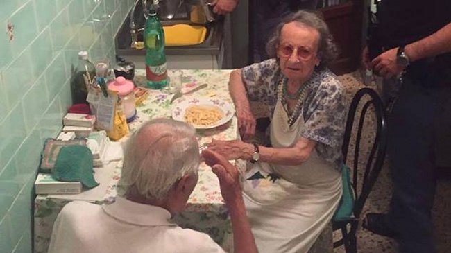 La soledad de dos ancianos conmueve a toda Italia