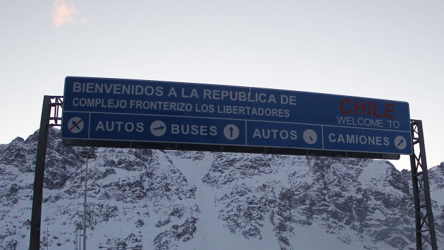 Paso Los Libertadores restringió tránsito de camiones por paro en Argentina