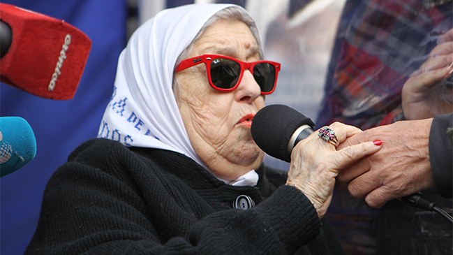 Líder de Madres Plaza de Mayo se negó a declarar en causa por fraude