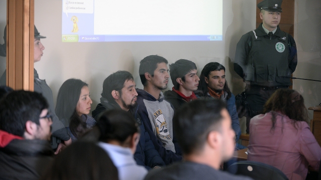 Tribunal dejó en libertad a los cinco imputados por fatal incendio de Valparaíso