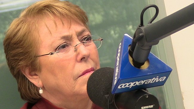 Presidenta Bachelet conversa de actualidad en Cooperativa
