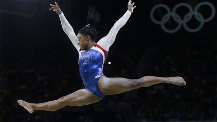   Simone Biles es la nueva reina de la gimnasia olímpica gracias a esta presentación 