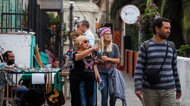 Arribo de turistas a Chile aumentó un 28 por ciento en el primer semestre