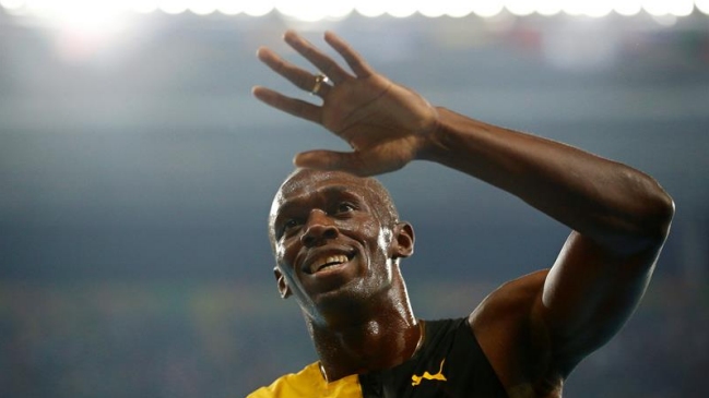 El chileno que celebró con Usain Bolt la medalla de los 100 metros planos