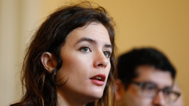 Camila Vallejo pidió al Estado intervenir universidades de grupo Laureate