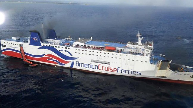 Puerto Rico: Incendio obligó a evacuar ferry con más de 500 pasajeros